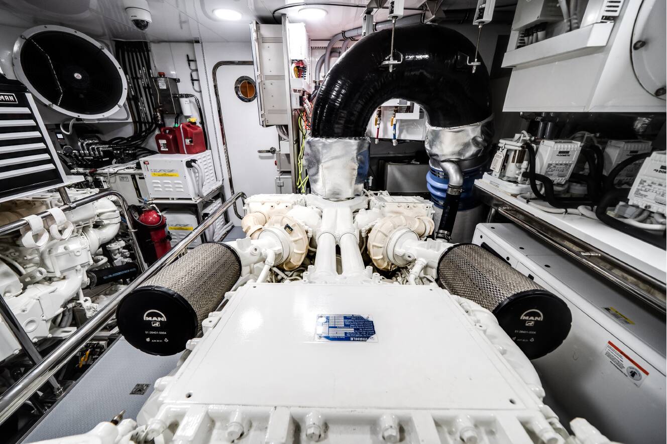 A photo of this 2023 Ocean Alexander 27R