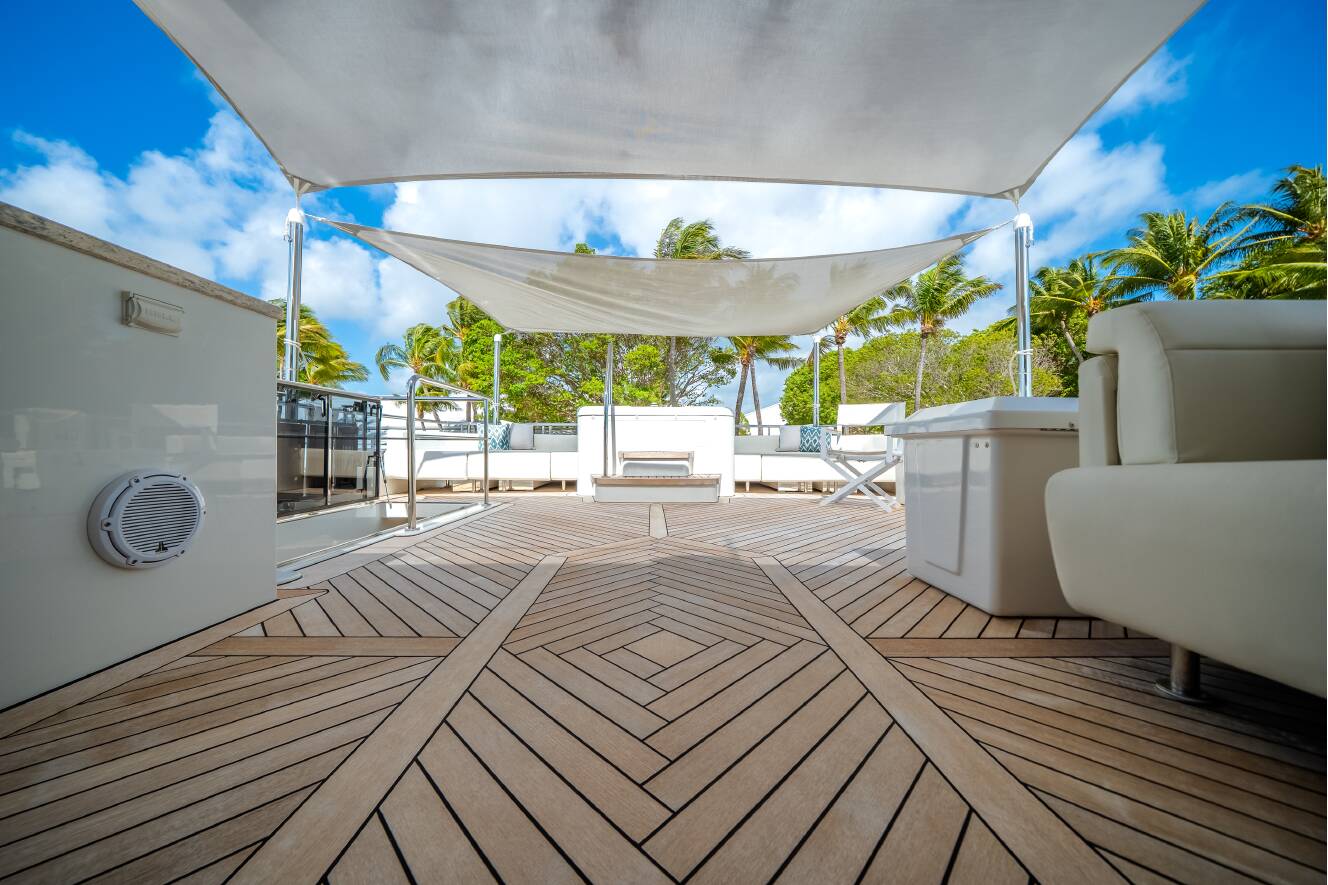 A photo of this 2023 Ocean Alexander 27R