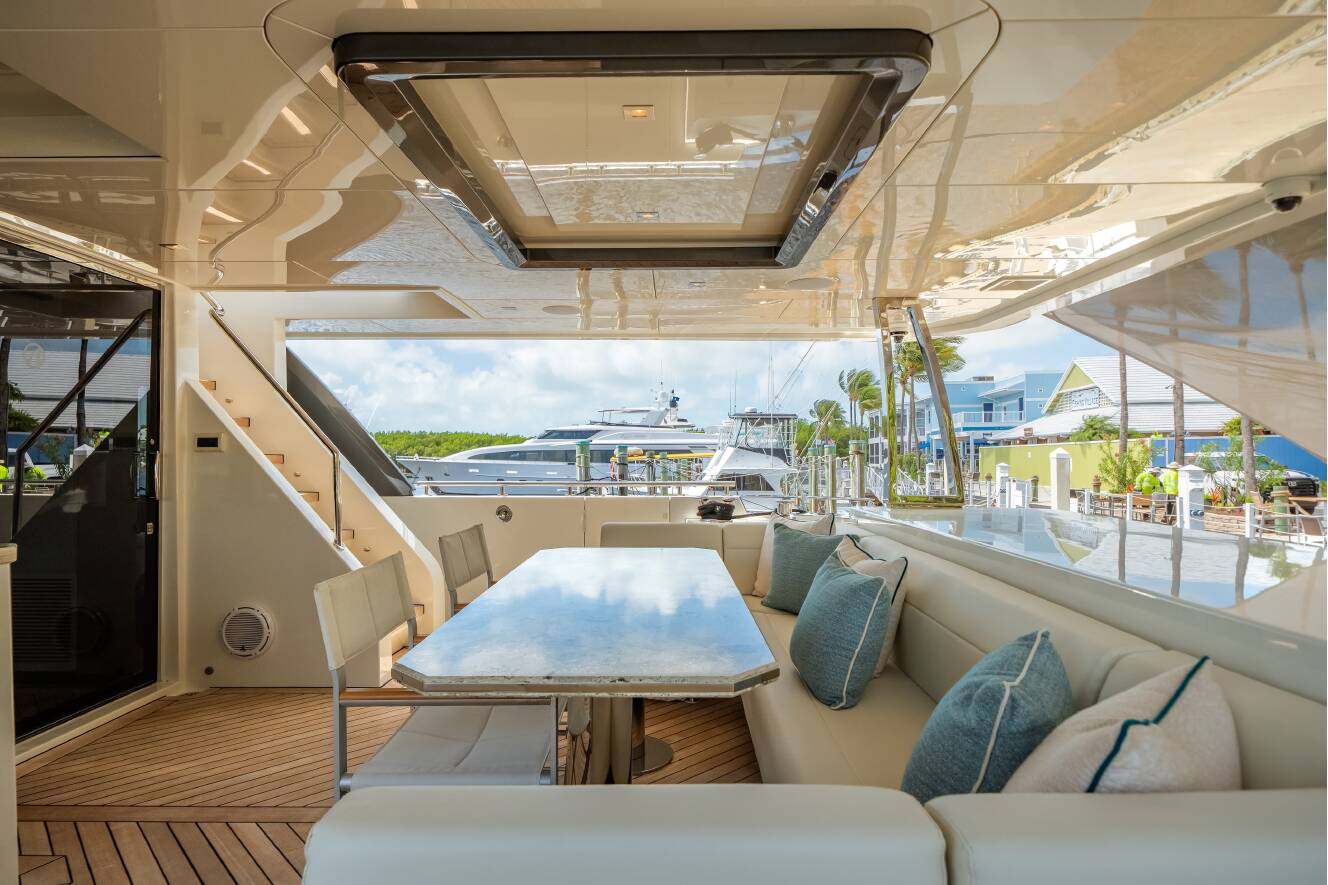 A photo of this 2023 Ocean Alexander 27R