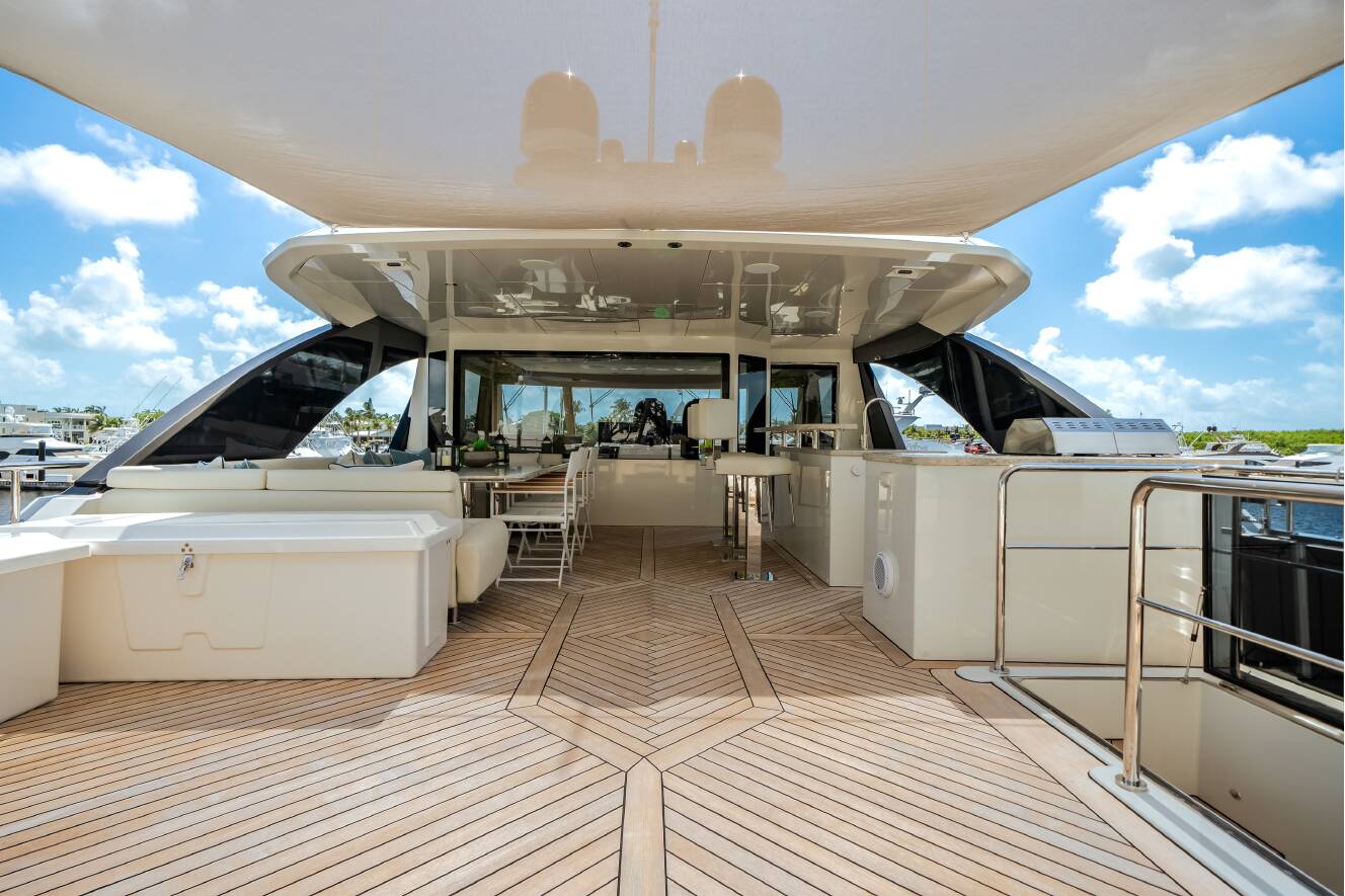 A photo of this 2023 Ocean Alexander 27R