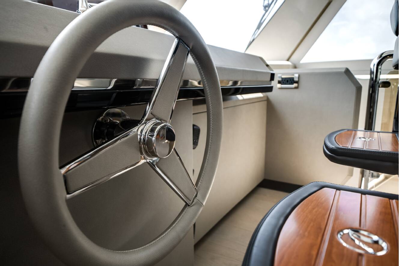 A photo of this 2023 Ocean Alexander 27R