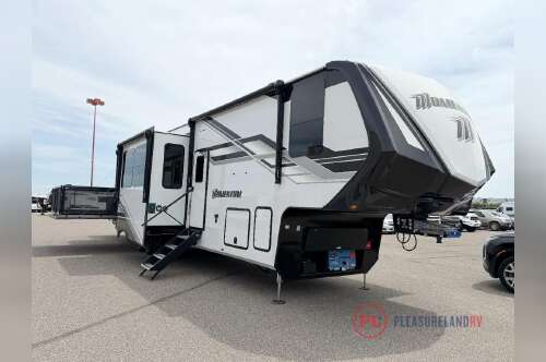2026 Grand Design Momentum 399M in st. cloud MN