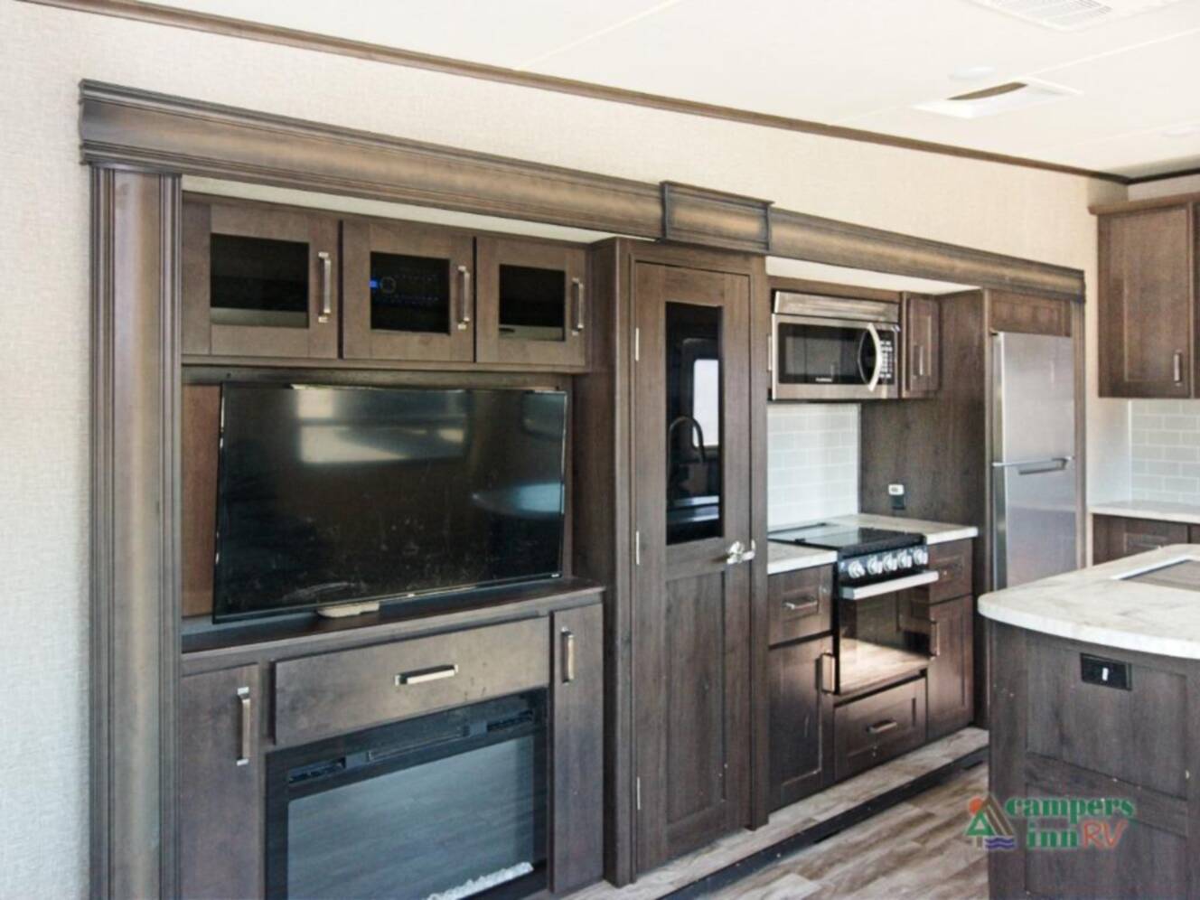 A photo of this 2022 Grand Design Reflection 295RL
