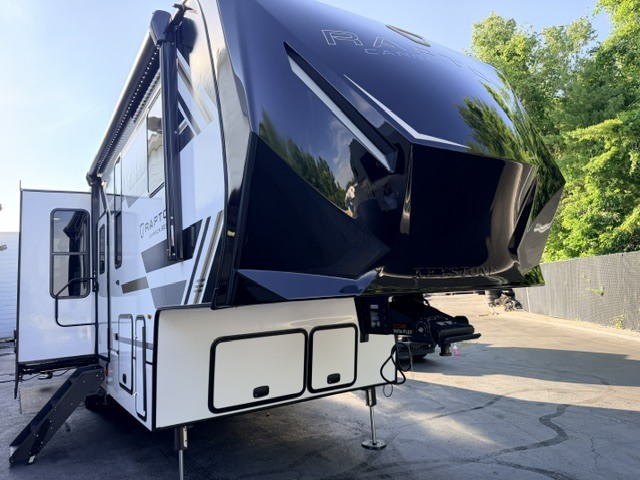 2027 Keystone Carbon 368 in st. louis MO
