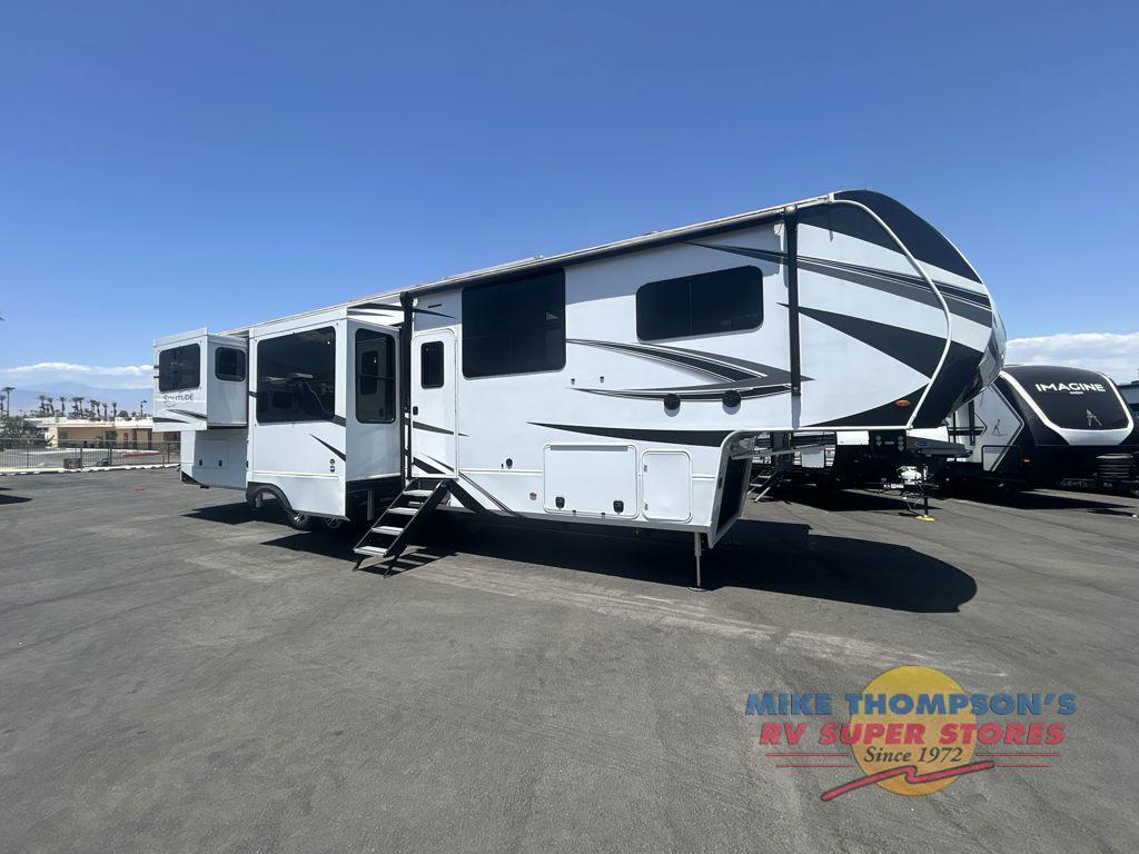 2024 Grand Design Solitude 376RD / 376RD-R in cathedral city CA