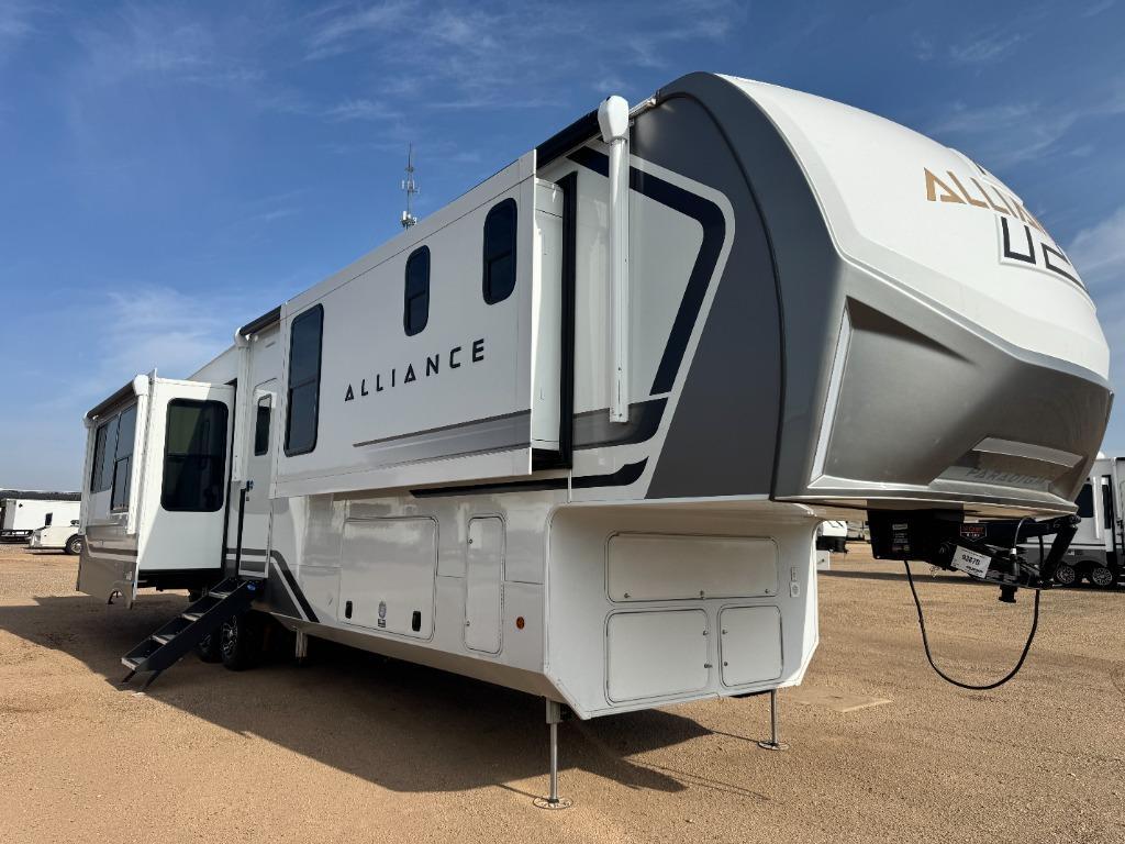 2026 Alliance Rv Paradigm 370FB RV
