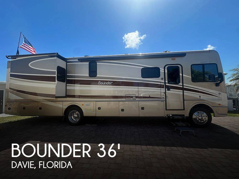 2016 Fleetwood Bounder M-36H Ford 6.8 Liter in davie FL