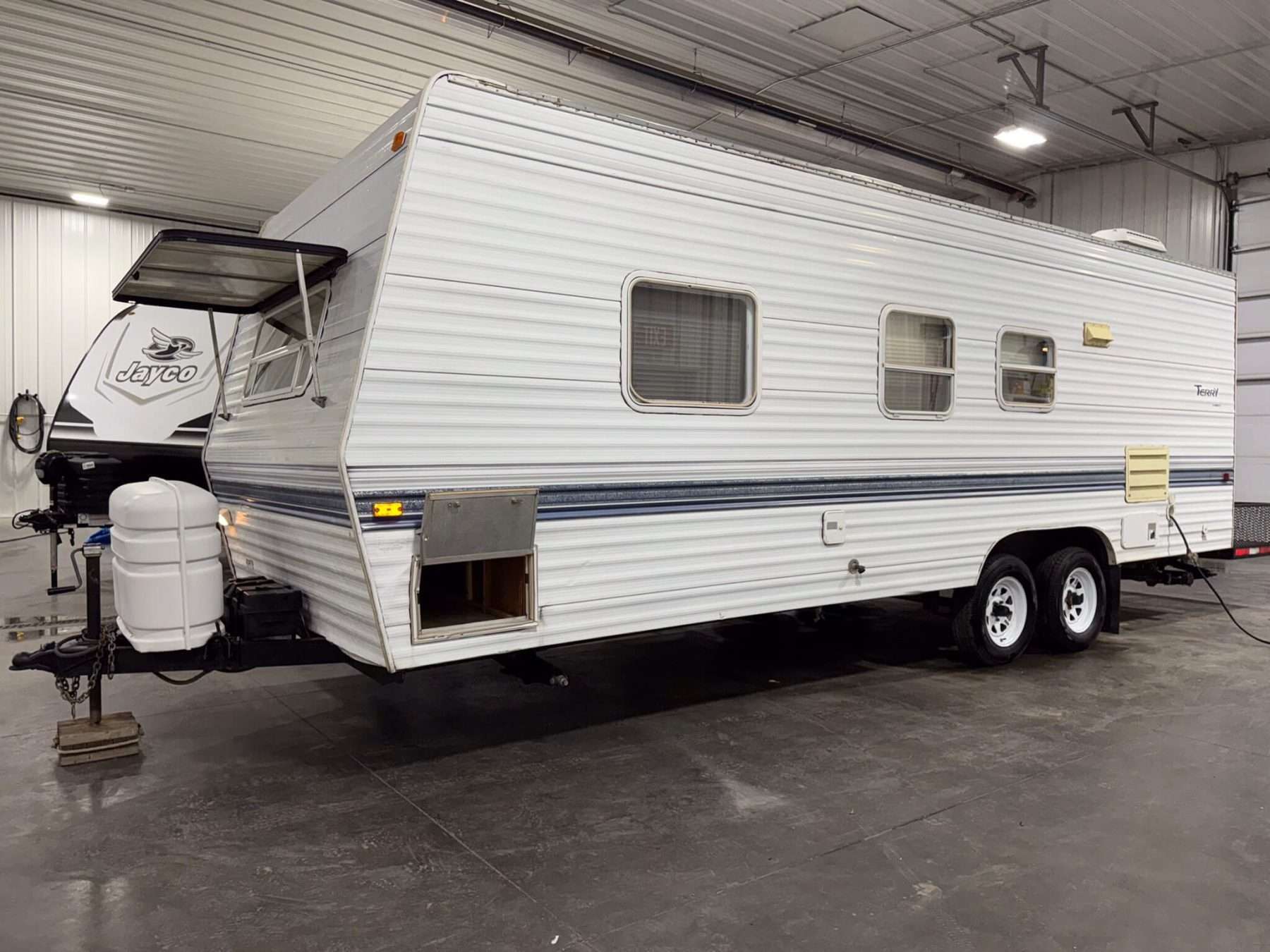 1999 Fleetwood Terry 24J in evansville WY