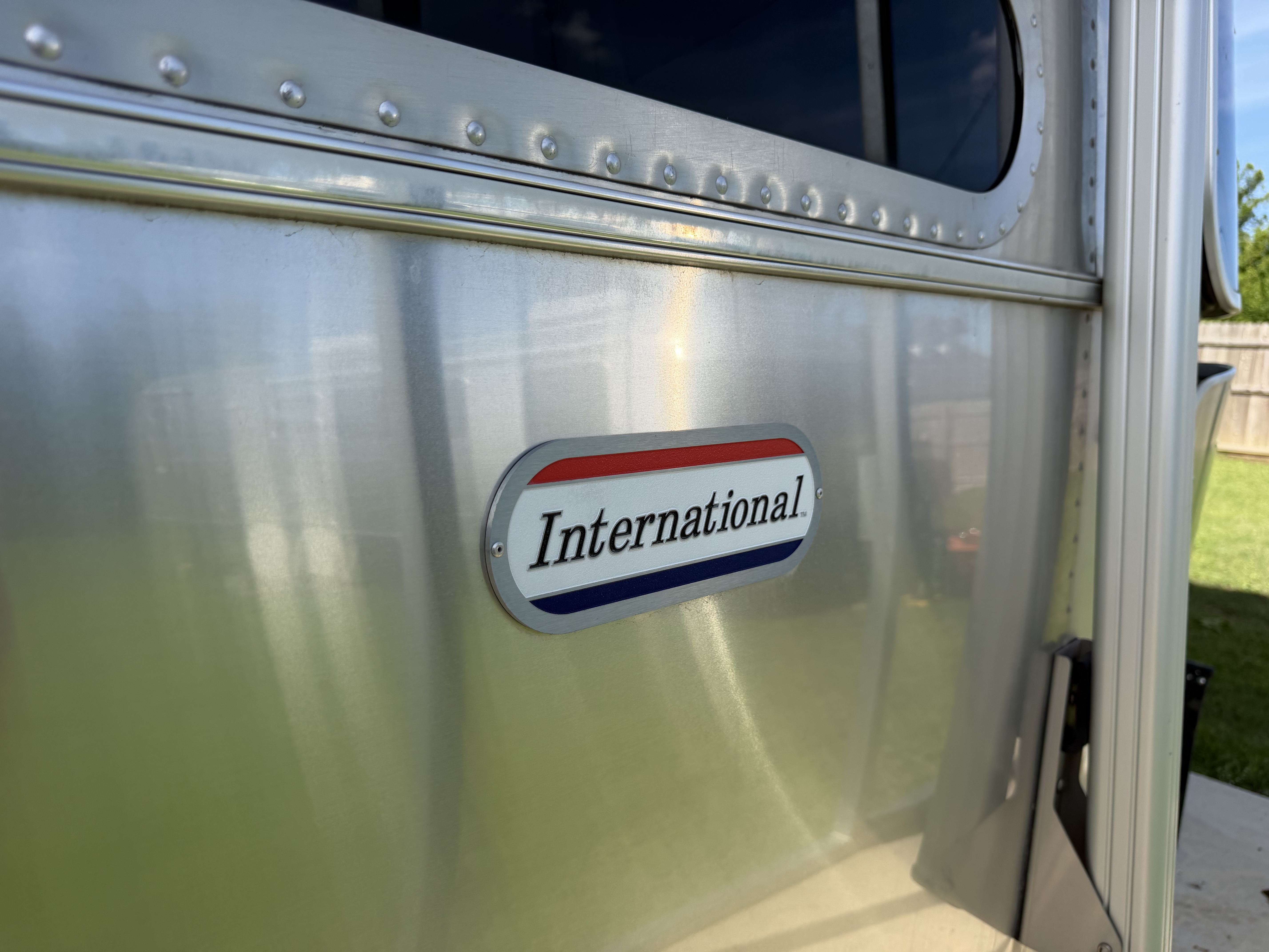 2021 Airstream INTERNATIONAL SERENITY 27FBQ in tulsa OK