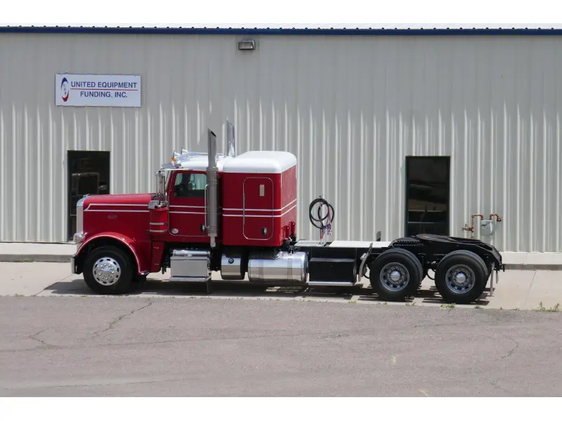 2019 PETERBILT 389