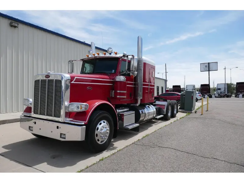 2019 PETERBILT 389
