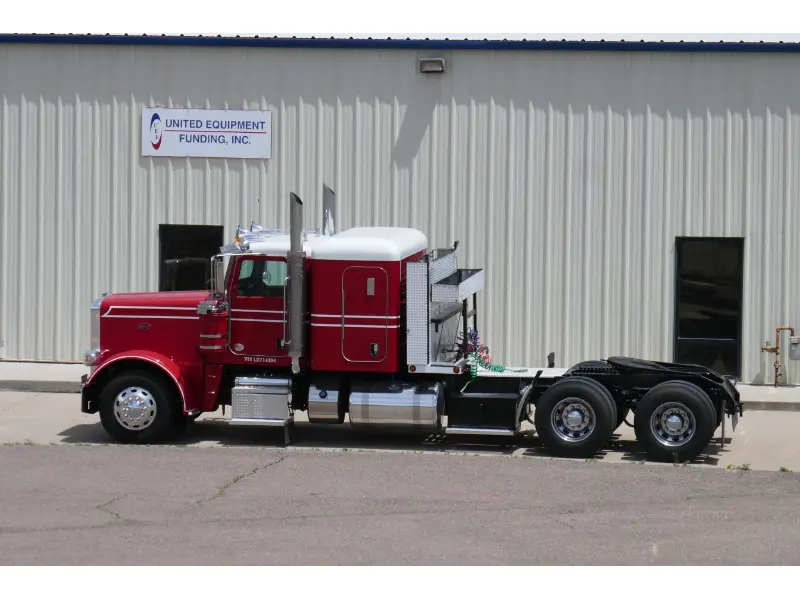2020 PETERBILT 389