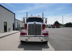2019 PETERBILT 389