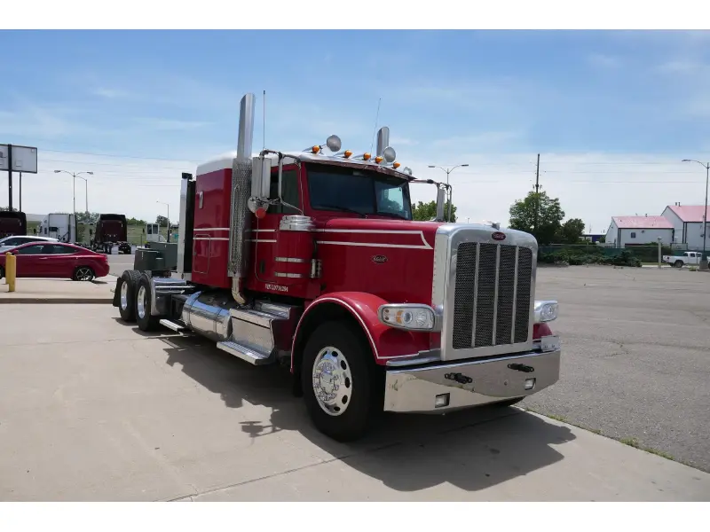 2020 PETERBILT 389