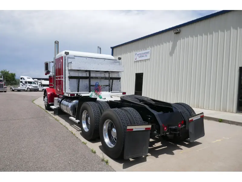 2020 PETERBILT 389