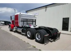 2021 PETERBILT 389