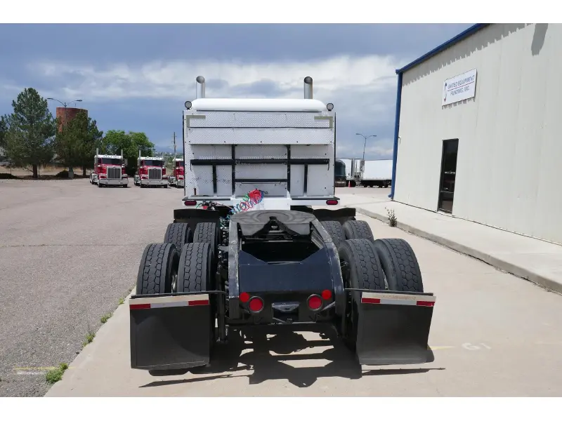 2021 PETERBILT 389