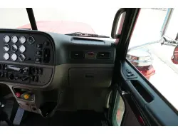 2021 PETERBILT 389