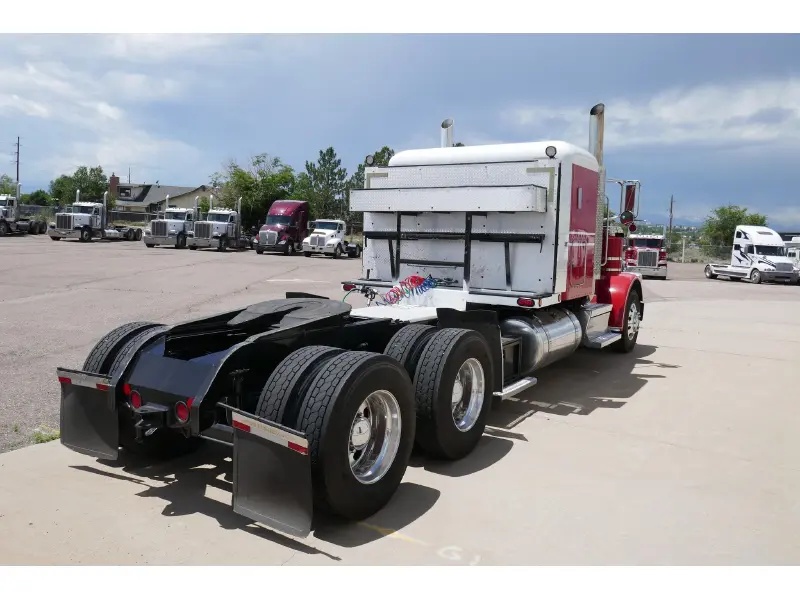 2021 PETERBILT 389