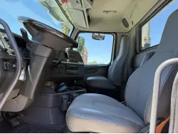 2022 VOLVO VNL64T300