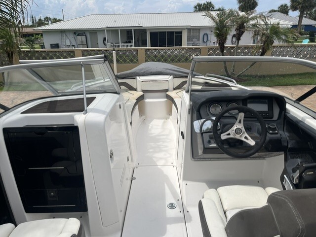 2015 Yamaha 242 LIMITED S Jet Boat boat