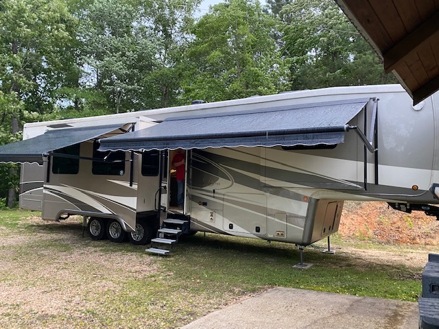 2020 DRV MOBILE SUITES MANHATTAN RV