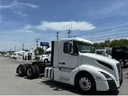 2024 VOLVO VNL64T300
