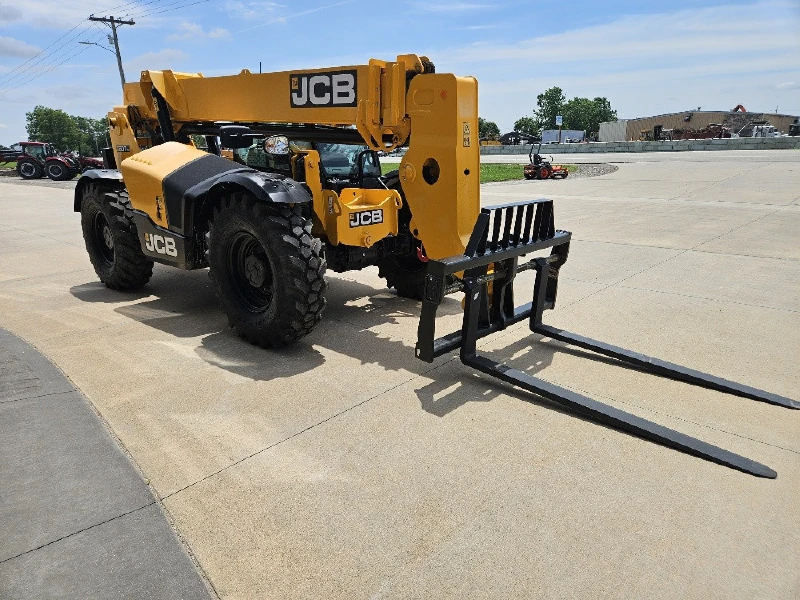 2023 JCB 507-42