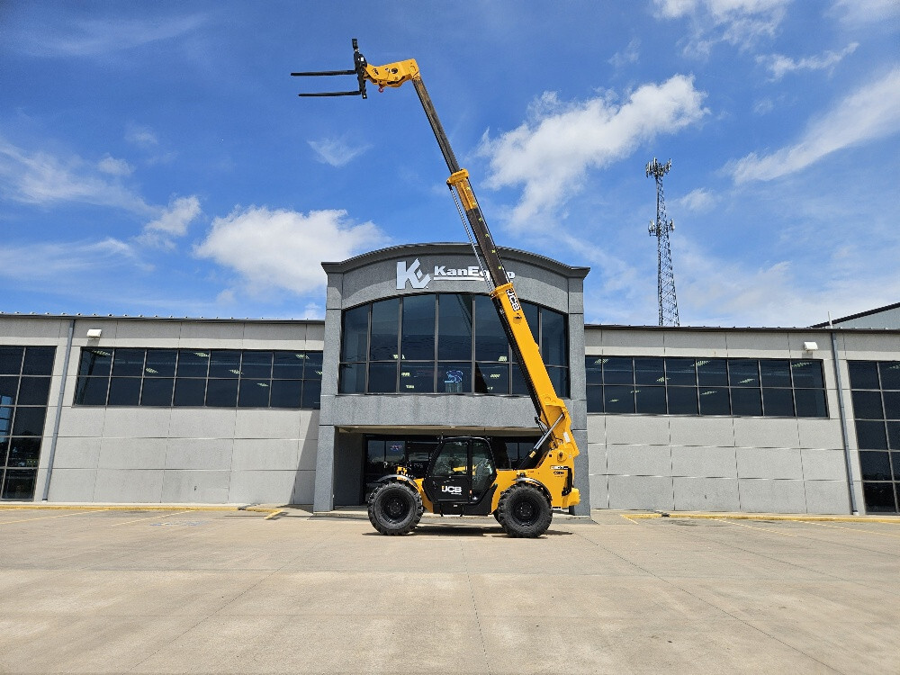 2023 JCB 507-42 in Wamego, KS