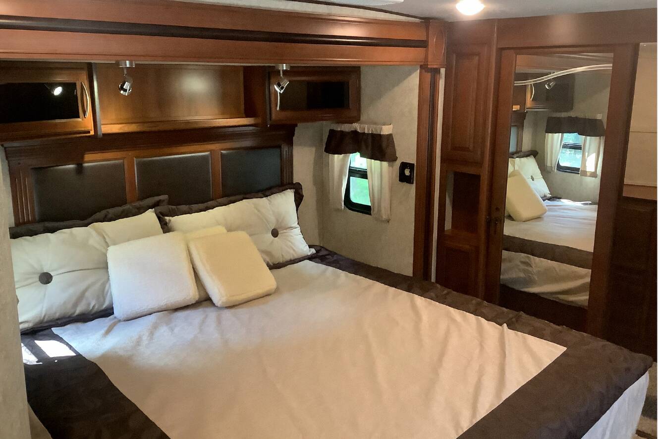 A photo of this 2017 Prime Time SANIBEL 3851