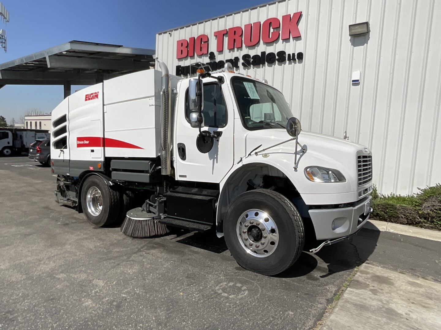 2015 FREIGHTLINER BUSINESS CLASS M2 106 in Fontana, CA