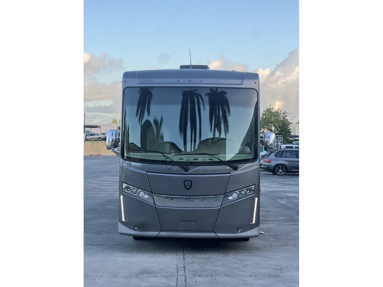 A photo of this 2021 Thor Motor Coach PALAZZO 33 5