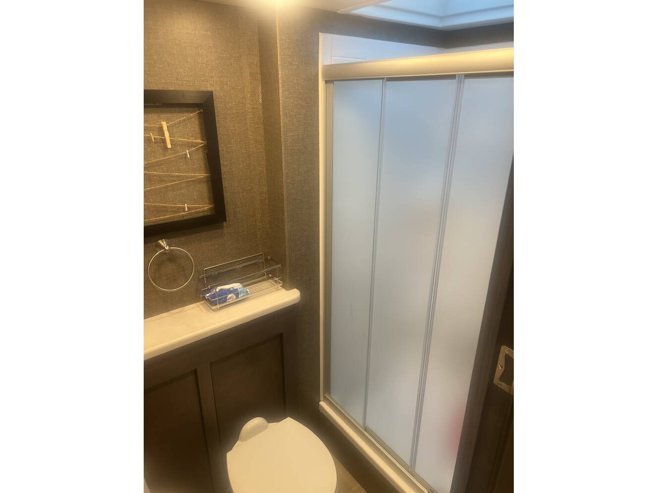 A photo of this 2021 Thor Motor Coach PALAZZO 33 5