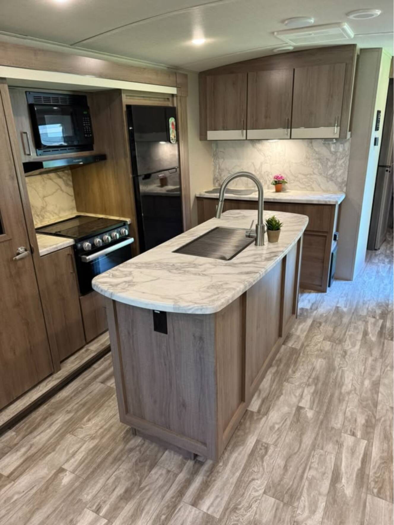 A photo of this 2022 Grand Design IMAGINE 2970RL