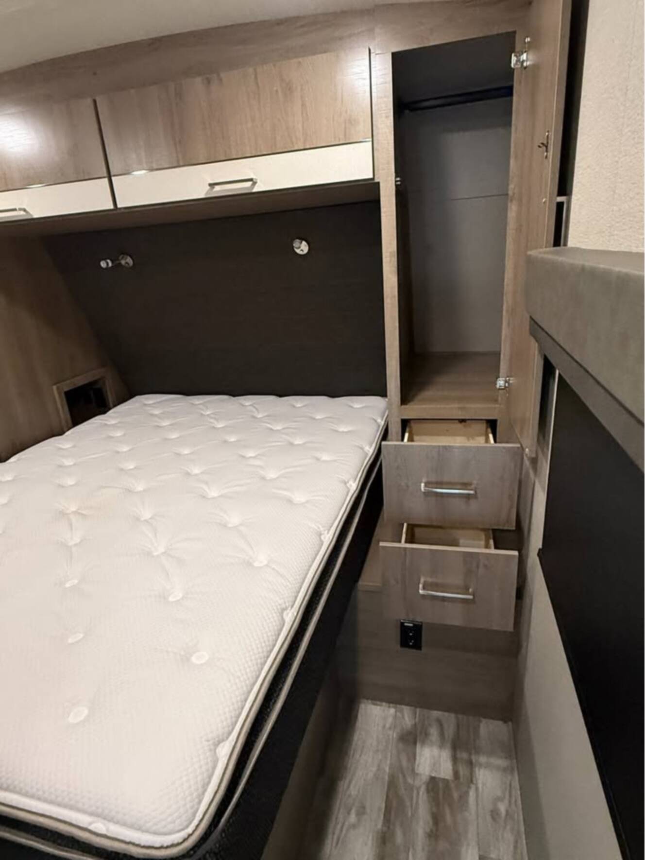 A photo of this 2022 Grand Design IMAGINE 2970RL