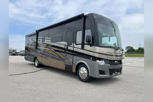 2027 Newmar Bay Star 3639 in belton MO