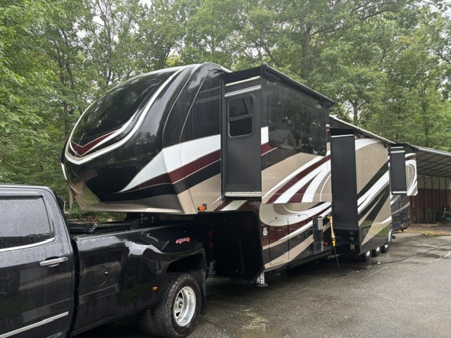2018 Grand Design SOLITUDE 374TH in mechanicsville VA