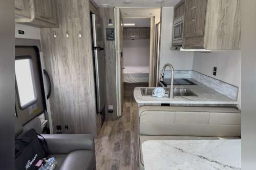 2021 Coachmen Pursuit 27XPS in belton MO