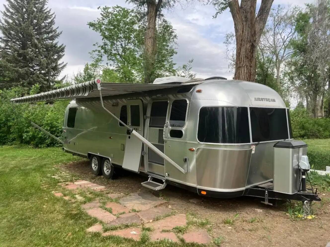 A photo of this 2018 Airstream Classic