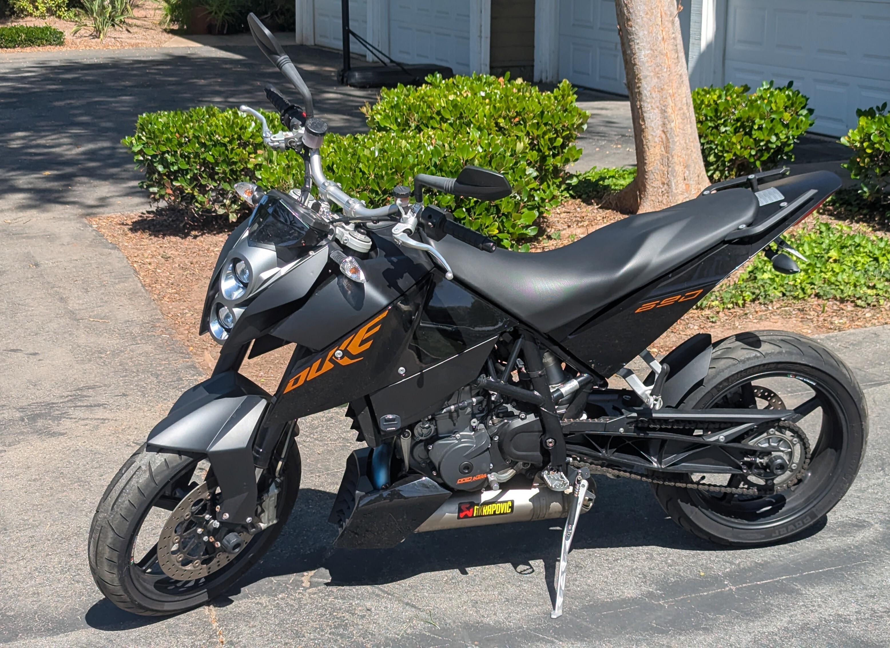 2010 KTM DUKE 690 690 in Northridge, CA