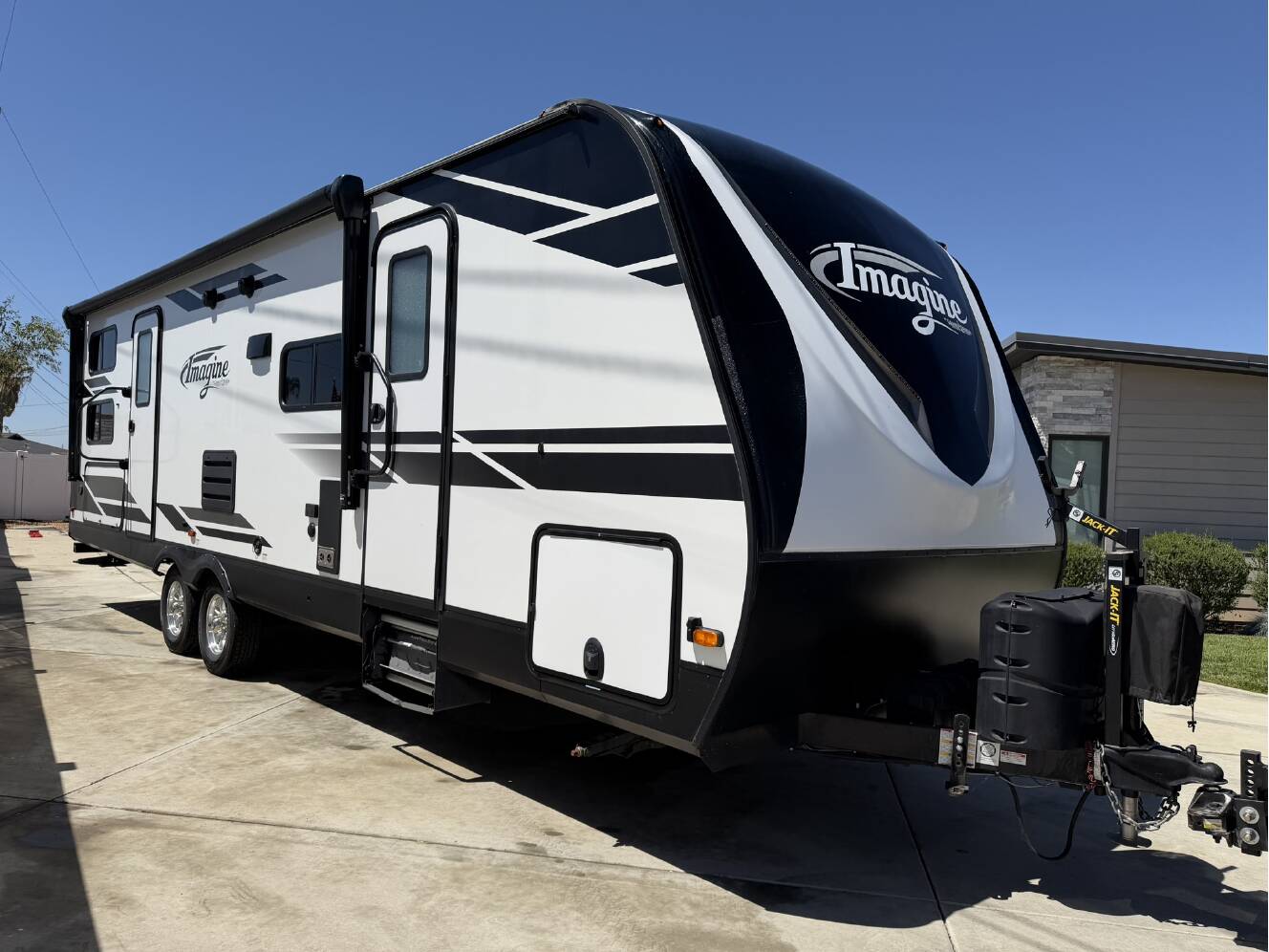 A photo of this 2021 Grand Design IMAGINE 2800BH