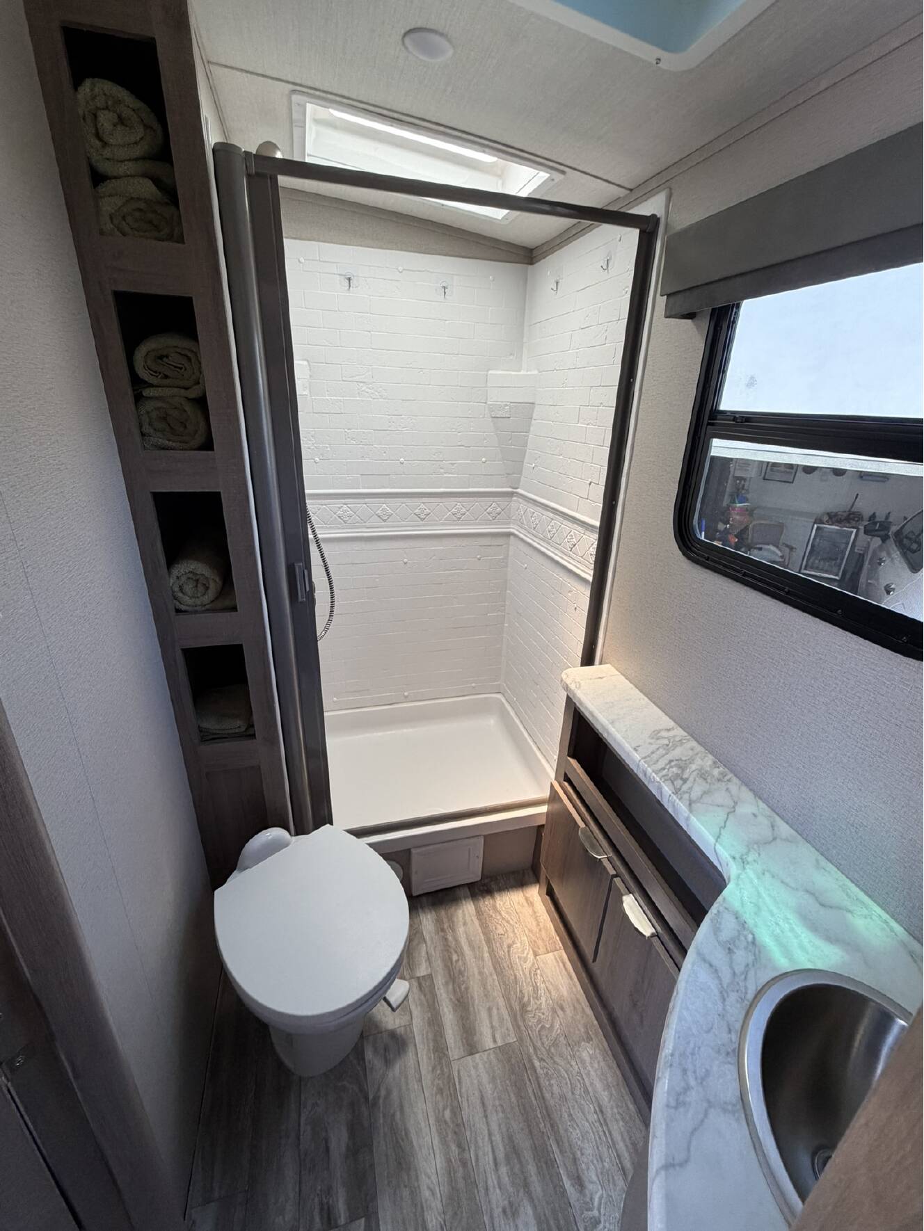 A photo of this 2021 Grand Design IMAGINE 2800BH