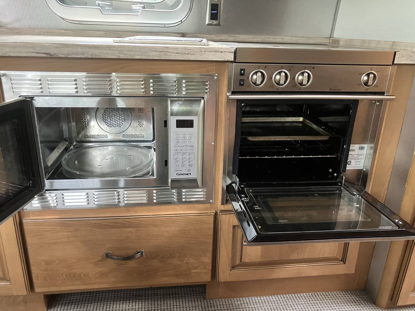 A photo of this 2018 Airstream Classic
