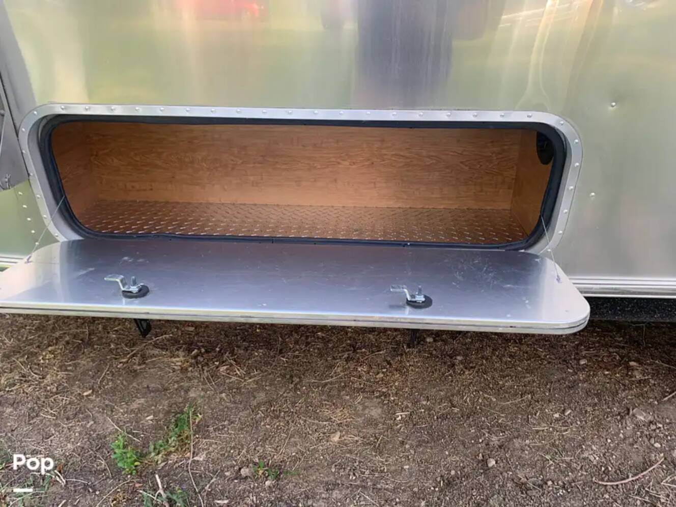 A photo of this 2018 Airstream Classic