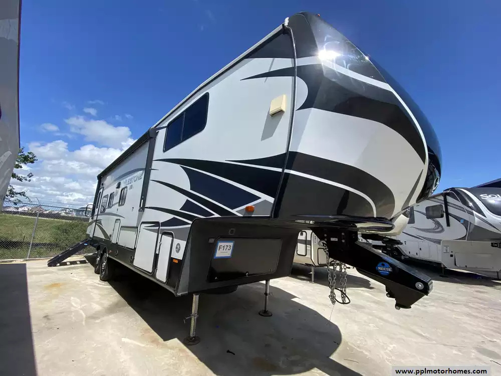 2020 Heartland Milestone 317RL RV
