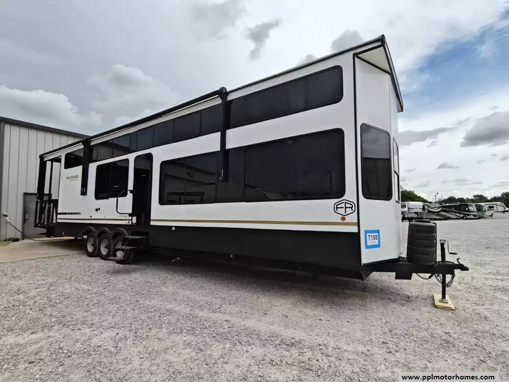 2025 Forest River WILDWOOD GRAND LODGE 42VIEW RV