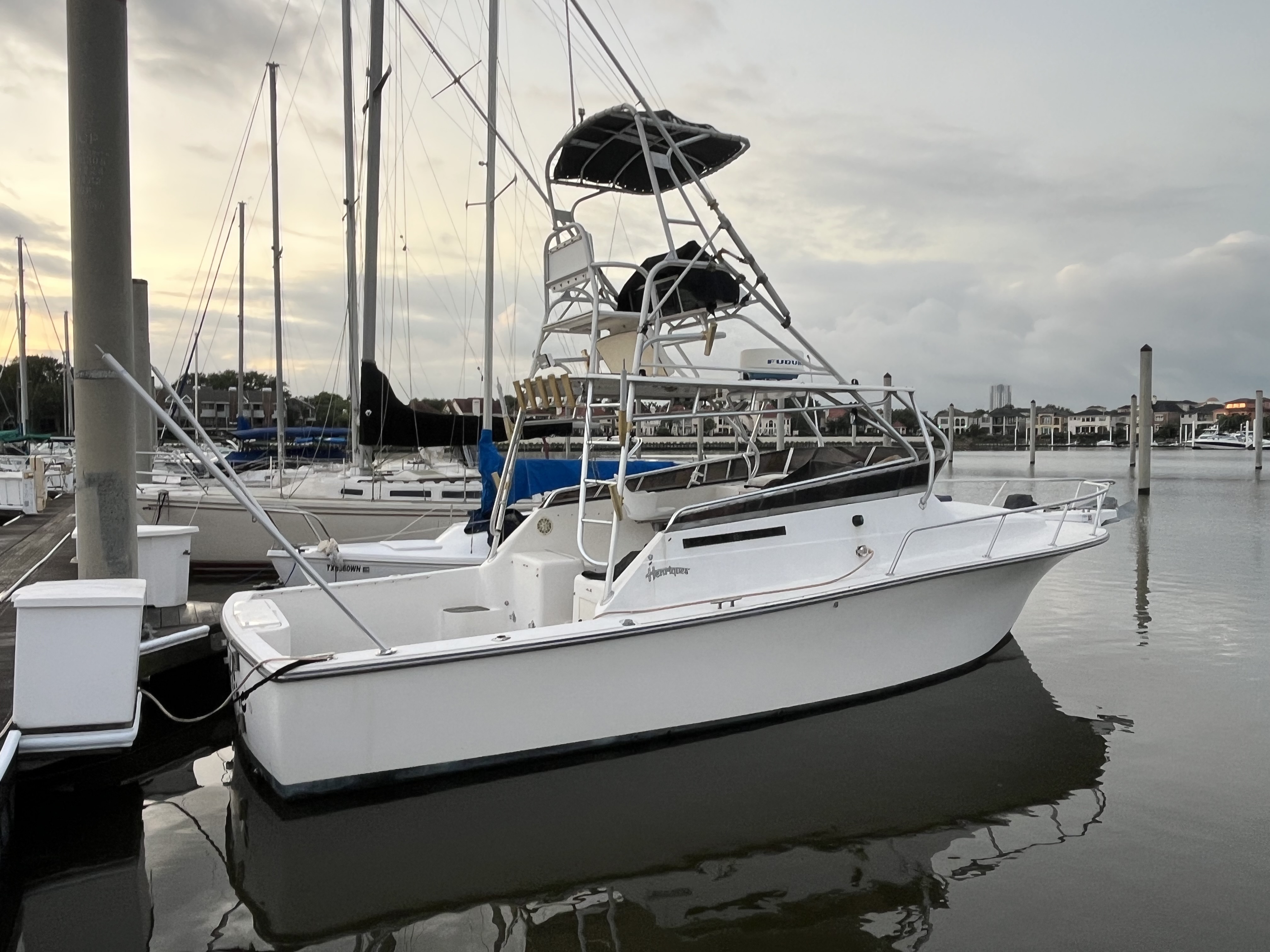 1997 Henriques 28 Express in kemah TX