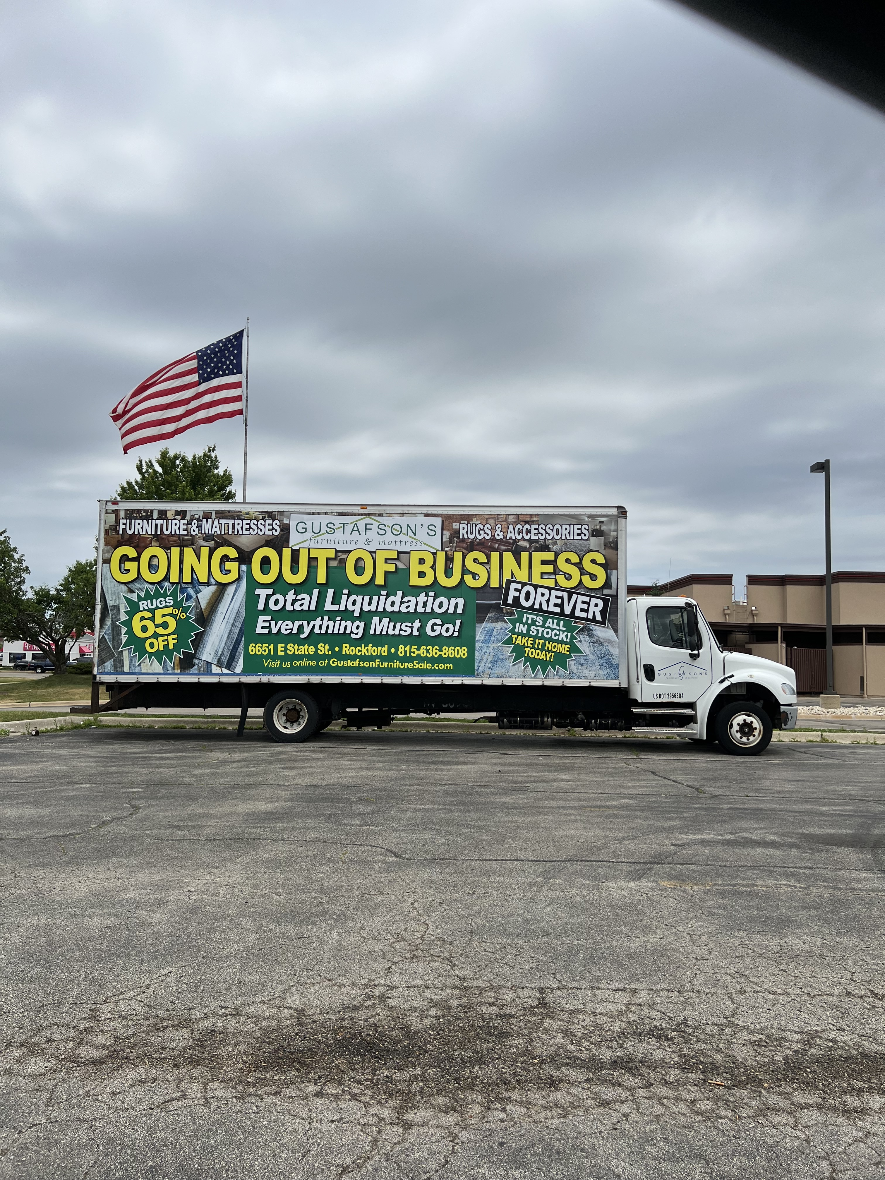 2017 FREIGHTLINER Business Class M2 106 in Rockford, IL