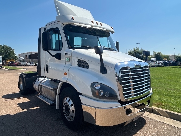 2017 FREIGHTLINER CASCADIA 113 in Jackson, MS
