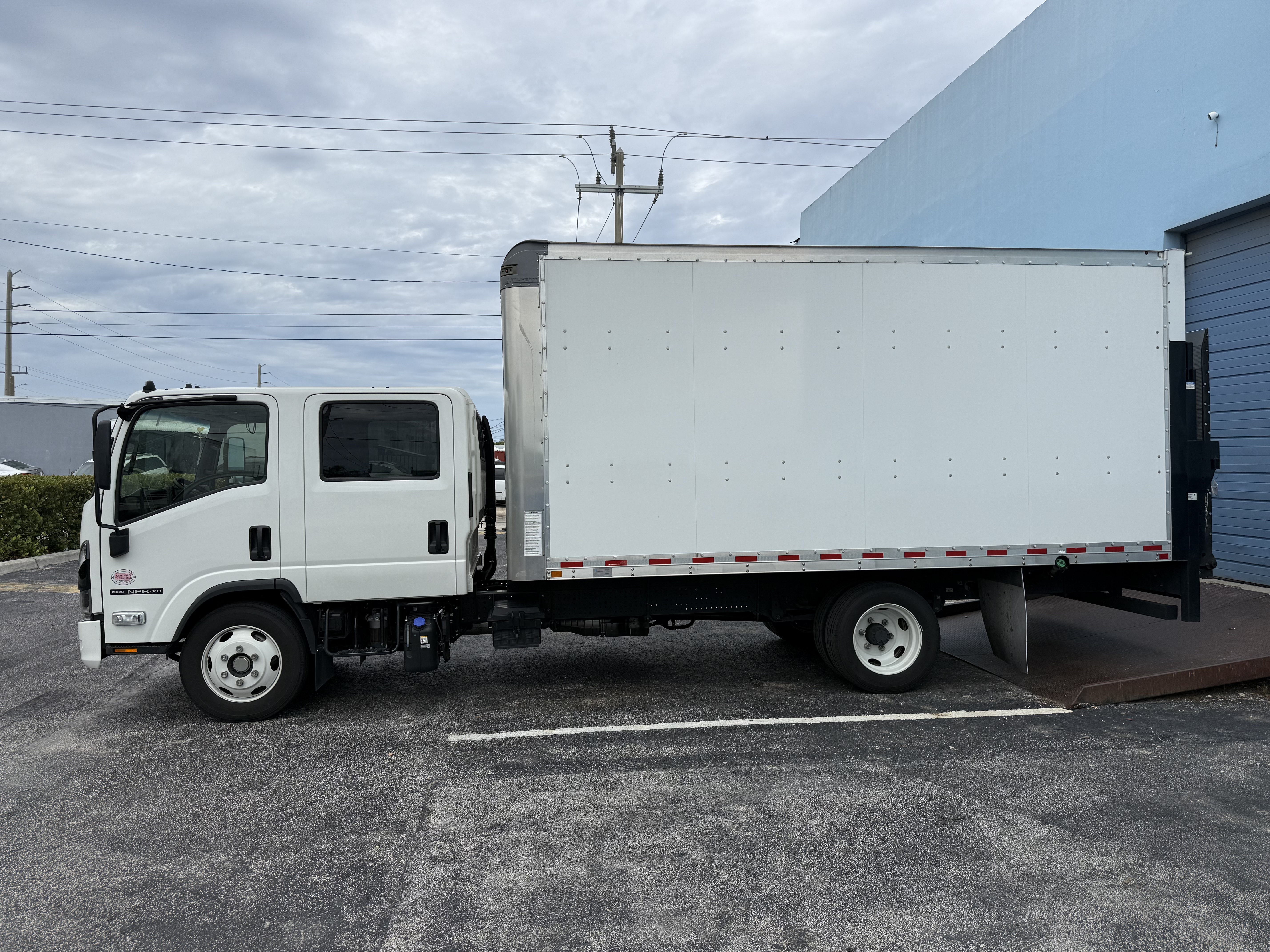 2025 ISUZU Npr Xd in Oakland Park, FL